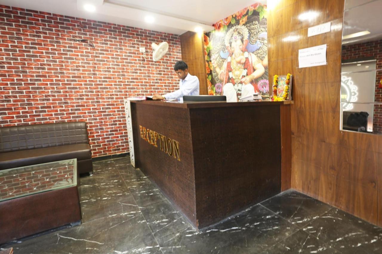 Oyo Flagship 43897 Redstone Hotel Gwalior Exterior photo